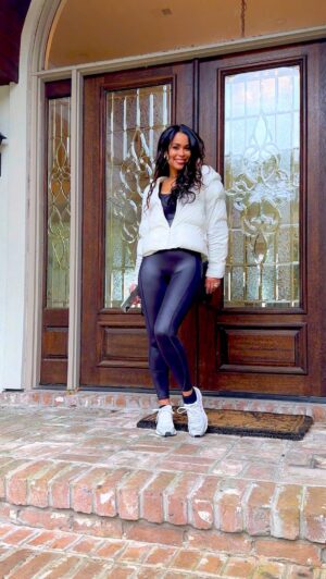 Tracey Edmonds Instagram - I just LOVE a good puffer jacket when the weather starts getting chilly. They can be dressed up or down for a casual and chic look and are PERFECT for running errands in. 🤍 What’s your favorite look? 

Coat Details:
Coat #1: @Fabletics
Coat #2: @Burberry
Coat #3: @Burberry 
Coat #4: @Fabletics

P.S. Can you tell, I have a couple of favorite coat brands 😂

 #todaysinspo #fashioninspo #grwm #shotoniphone #vloggerlife #dailydose #minivlog #dailyvlog #wintercoats