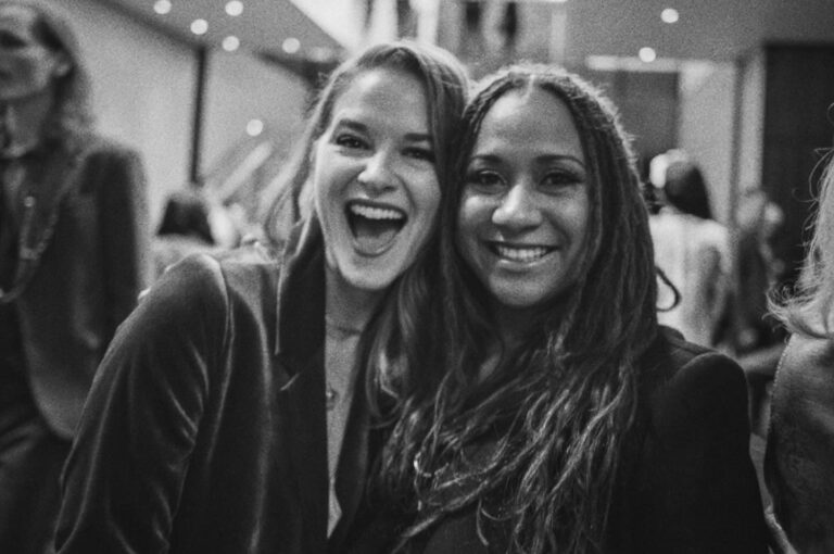Tracie Thoms Instagram - #latergram… Ran into this genius @thesarahdrew at @ftrlive #LoveActuallyLive before the holiday break and forgot to post this adorable shot by @vududaddy. Sarah and I met a lifetime ago doing #Wonderfalls, and I’ve been a fan ever since! So this is just an appreciation post, cuz she’s just awesome! Love you Sarah!!!! ❤️❤️❤️❤️