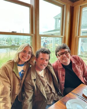 Tracy Pollan Instagram - What do you get when you combine kindness, generosity, hilarity and thoughtfulness? Best dad ever! Thank you @realmikejfox for being all of that and more. Happy Fathers Day all! ❤️❤️❤️