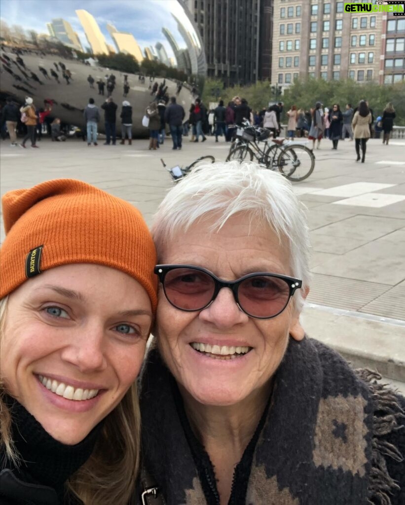 Tracy Spiridakos Instagram - I love you ❤️ Happy Mother’s Day 🥰