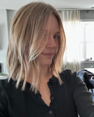 Tracy Spiridakos Instagram - So, I did something 😃 and I love it. Thank you @alexbrownhair ☺️