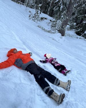 Triana Iglesias Instagram - Holiday Highlights from the slow days between Christmas and New Year’s Eve. Cocooned in the softness of what feels like never-ending snow. ❄️ 

Even if I am a Sunbeam Baby - I love the spirit of snow and Water in all its forms.

Fun fact: Newly fallen snow has this unique ability to absorb sound. It’s the trapped air within the snow that gives it that velvety and sponge-like texture. The countless tiny air pockets serve as traps for sound waves, preventing them from bouncing and reaching our ears.