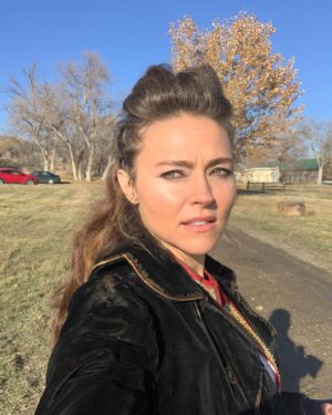 Trieste Kelly Dunn Instagram - Headed to Austin for @fantastic.fest &  new @gmarslett flick QUANTUM COWBOYS a psychedelic acid trippy Western! Screening   Q&A with cast 1PM Saturday ➡️➡️➡️ for details & picts of @amymerritthairandmakeup very fun looks for this role 
😍🤠🏜🌵