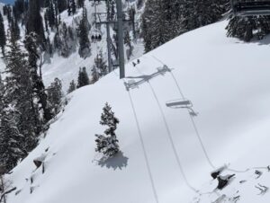 Trieste Kelly Dunn Instagram - Helluva Spring Utah ❤️❄️💥🌨 🤍⛷

Extra grateful to @drdifelice and @thetorontophysio for putting this knee back together. ACL surgery was one year ago today!