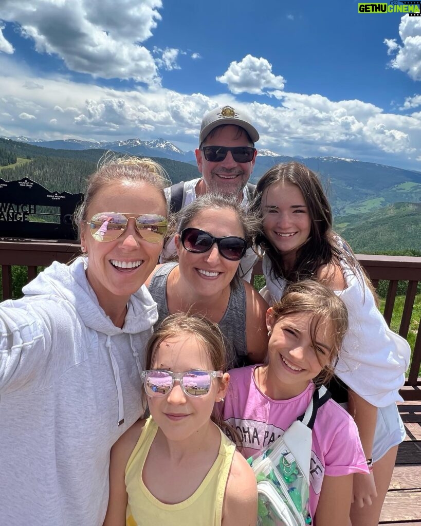 Trista Sutter Instagram - Love me some July moments! ☀️⛰️🚤🎵🥳🦌 Especially with family in town and lots of friendly visitors (including from my favorite show!!! Scroll to the last slide to see who I got to fan girl over in Vail! 🤠)