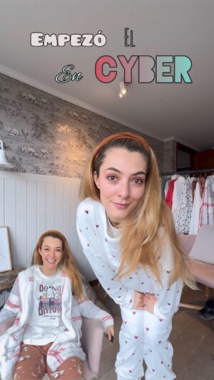 Tutú Vidaurre Instagram - Enamorada de mis pijamas 😍!@womensecretcl, ¿Saben lo mejor? Están con cyber desde $19.990 corran a elegir el suyo✨💖 

#publicidad.
