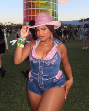 Tyla Gomez Instagram - this miiiiightve been my favorite look of the weekend: yeehaw barbie🤭🤠🌵🎀 and jhene was one of my all time favorite performances that I’ve ever seen!!! /// outfit @dollskill boots @misslolaofficial