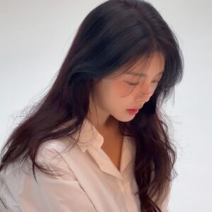 Uhm Hyun-kyung Instagram - 너무 오랜만이죠? 모두들 잘 지내셨나욤😊
