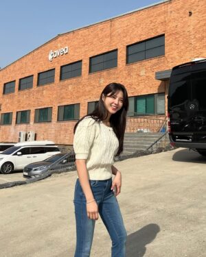Uhm Hyun-kyung Instagram - 오늘 두번째 남편 하는 날🌸😆