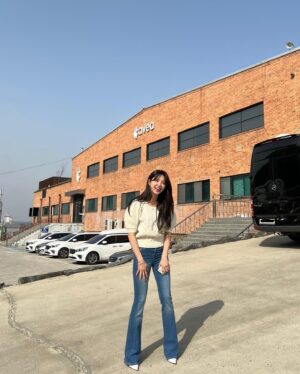 Uhm Hyun-kyung Instagram - 오늘 두번째 남편 하는 날🌸😆