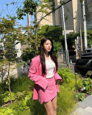 Uhm Hyun-kyung Instagram - 나 핑크 좋아하네🌸
