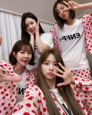 Uhm Hyun-kyung Instagram - 스릉한다 얘두라❤️