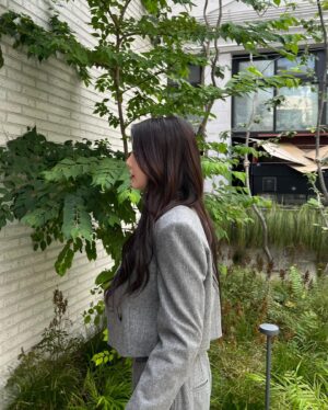 Uhm Hyun-kyung Instagram - 아직도 사진 찍어준다고 하면 세상 어색한 😅 #극i