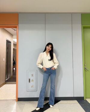 Uhm Hyun-kyung Instagram - 선화룩😇🤟🏻