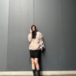 Ui Mihara Instagram - SHEINでコーデ組んだのだ バレンタインコーデなのだ どっちとデート行きたいのだ？？ トップス：11657231 ボトムス：14187253 靴：1957798 トップス：11495346 ワンピース：1981110 靴：3267671 バッグ：11745175 クーポンコード：LOVES7333 お買い上げ金額1～5,999円まではセール価格より15%OFF、6,000円以上は20%OFFが適用されるよ 利用期限：3月31日まで 大切な人へ、大切な愛を贈ろう #SHEIN #SHEINBoldlyLove #SHEINforAll #loveshein #saveinstyle #PR @shein_japan