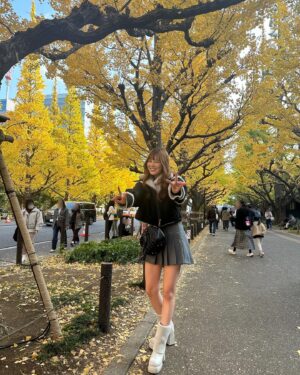 Ui Mihara Instagram - いちょう並木最高だった