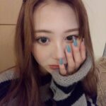 Ui Mihara Instagram - 薬用ルルルンの美白アクネをご提供頂いたので使ってみました♡ 薬用ルルルンっていうものがある事を初めて知ったんだけど、化粧水の代わりに使う化粧水フェイスマスクらしい( Ꙭ)! いつもの化粧水を浸透させてる時間に、このフェイスマスクを貼っておくだけだから 他のことが出来て時間が有効的に使える✨ 抗炎症有効成分が入っていて肌荒れをケアしてくれるみたい〜 今年の夏は結構外に出る事が多くて、美白ケアに悩んでたから嬉しい！！ 乾燥の季節になってきたからお肌の調子が悪いなと思ってる方はいますぐ保湿！ 気になる方は是非使ってみてね〜🫶🏻 #PR #ルルルン #薬用ルルルン #シートマスク #貼るフェイスサプリ #美白 @lululun_jp