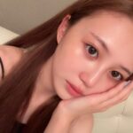 Ui Mihara Instagram - 薬用ルルルンの美白アクネをご提供頂いたので使ってみました♡ 薬用ルルルンっていうものがある事を初めて知ったんだけど、化粧水の代わりに使う化粧水フェイスマスクらしい( Ꙭ)! いつもの化粧水を浸透させてる時間に、このフェイスマスクを貼っておくだけだから 他のことが出来て時間が有効的に使える✨ 抗炎症有効成分が入っていて肌荒れをケアしてくれるみたい〜 今年の夏は結構外に出る事が多くて、美白ケアに悩んでたから嬉しい！！ 乾燥の季節になってきたからお肌の調子が悪いなと思ってる方はいますぐ保湿！ 気になる方は是非使ってみてね〜🫶🏻 #PR #ルルルン #薬用ルルルン #シートマスク #貼るフェイスサプリ #美白 @lululun_jp