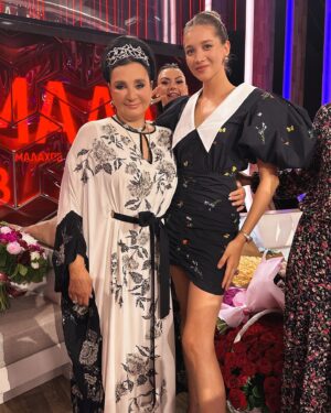 Uliana Donskova Instagram - С днём рождения, ЛЕГЕНДА ♥️

Люблю за всё и очень многое! 

Благодарю Бога, что на моем жизненном пути такой УЧИТЕЛЬ, как Вы! 🙏

#Винер #лучшая
