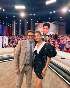 Uliana Donskova Instagram - С днём рождения, ЛЕГЕНДА ♥️

Люблю за всё и очень многое! 

Благодарю Бога, что на моем жизненном пути такой УЧИТЕЛЬ, как Вы! 🙏

#Винер #лучшая