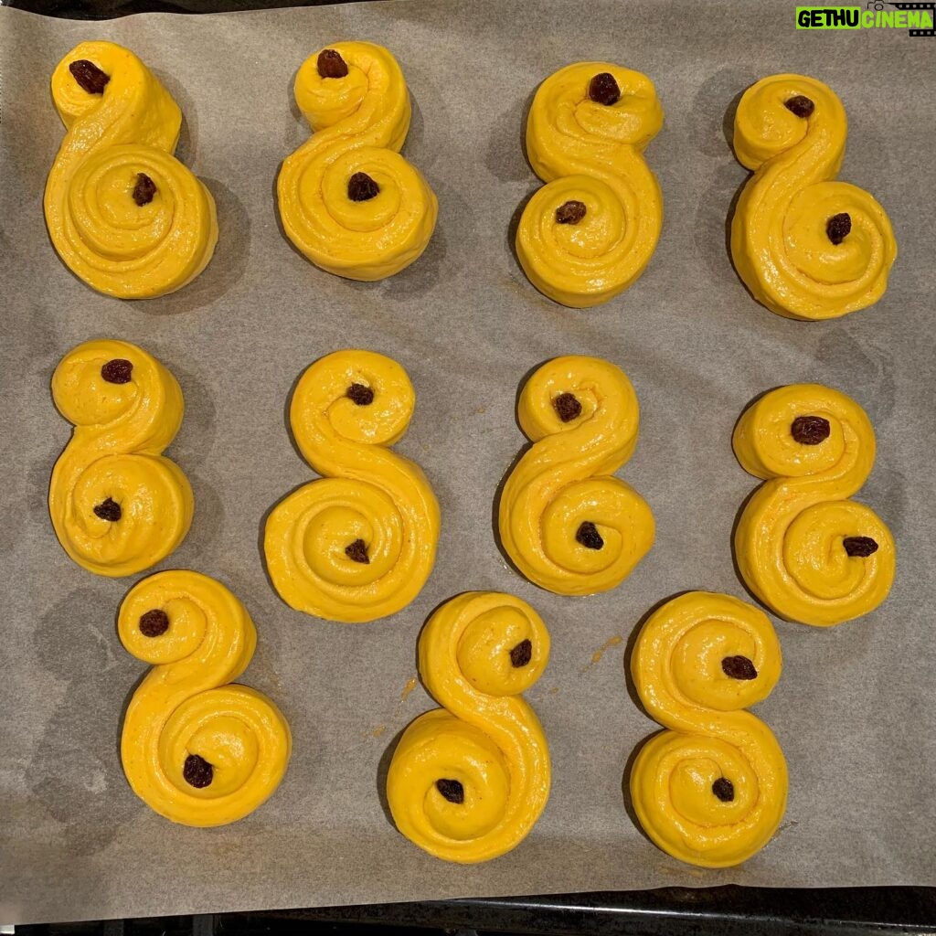 Ulrika Jonsson Instagram - Despite being utterly knackered; spent; bit broken I resolved to make these #lussekatter on a rare, bit of a day off. In the run-up to #lucia on 13th December, the Swedes devour these sweet saffron buns. Mine will go in the freezer as I’ll be away. One Ungrateful wondered why I bothered because no one eats them. She’s right. A few of us love them. For me it’s about keeping tradition alive. Keeping me connected to my Sweden. I miss it painfully and it’s been over 2yrs now. And the pain is palpable. #lucia #sweden