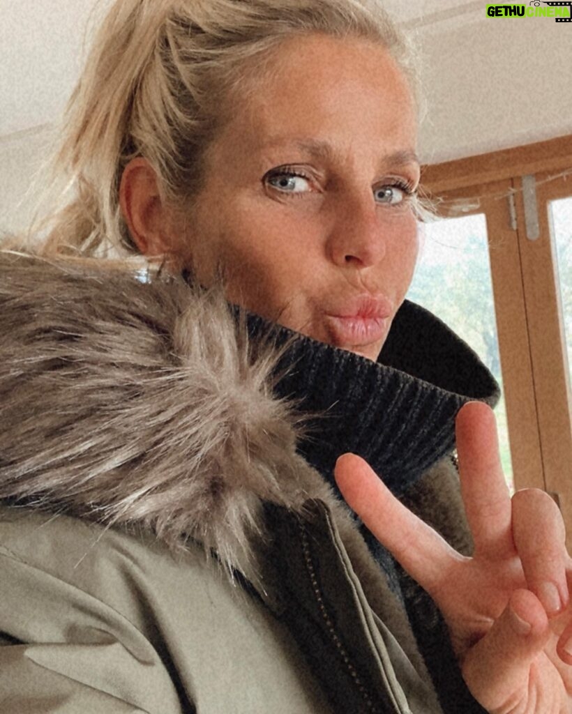 Ulrika Jonsson Instagram - Just a wee appreciation post - much delayed by the advent of Christmas and all that jazz. But huge thanks to the wonderful @charlottebaillieu for my awesome bomber jacket. Which I not only wear but recline in because, quite frankly, it’s better than any hug a (hu)man could give. (Jackets come in different colours, linings, collars). I love these jackets so much I bought one for my BFF for Christmas and she won’t take hers off either. It’s nice to be important but it’s even more important to have a nice bomber jacket.