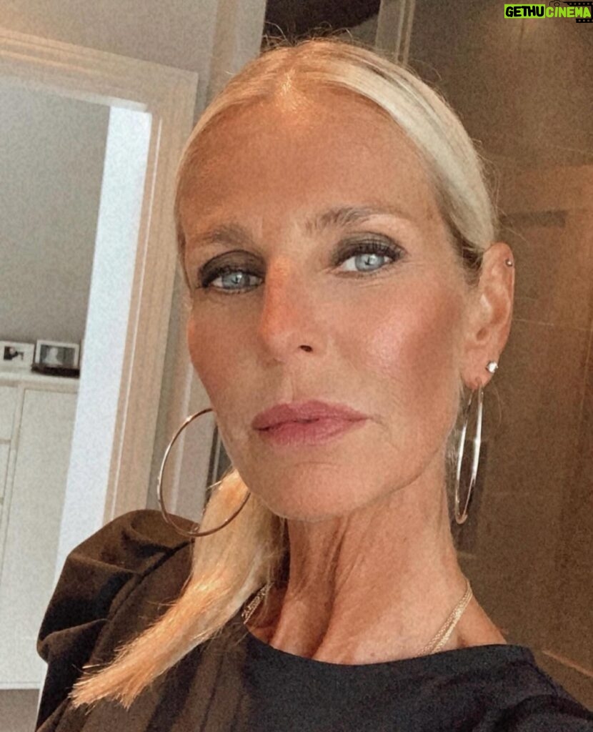 Ulrika Jonsson Instagram - I was born in an egalitarian country and I carry and apply that standard wherever I go. Sometimes digging my heels in and showing my obstinance makes others uncomfortable. I will continue to surround myself with strong women; I hope I’m bringing two up and that - most importantly - I leave behind two strong feminist sons. If you’re not a feminist, you’re on the wrong side of equality. #internationalwomensday