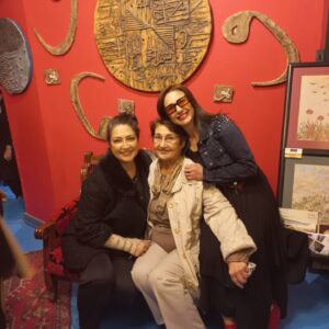 Ulviye Karaca Instagram - @bottoartceramics  seramik sergisi bugün açıldı.Güzel bir günden kareler💞