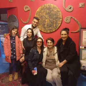 Ulviye Karaca Instagram - @bottoartceramics  seramik sergisi bugün açıldı.Güzel bir günden kareler💞