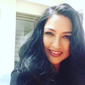 Ulviye Karaca Instagram - Günaydın Canlar💞🌸Bayramda sevdiklerimizden ayrı kaldık ama, “Gönül Dağı”Bayram coşkusunu evlerinize getiriyor🌸Yarın akşam @trt1 de görüşmek üzere🎬