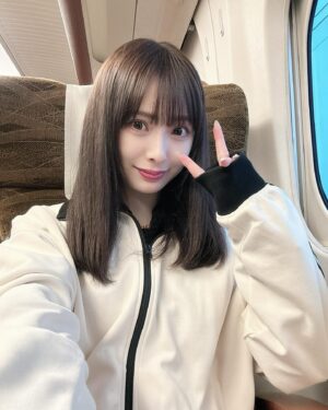 Umeyama Cocona Instagram - 🤍

上映会イベントご来場頂きましたみなさま
ありがとうございました！

初めての姫路🏯凄く楽しかったです！
いっぱい笑った〜

来月5/19は東京です☺︎
ぜひ会いに来てくださると嬉しいです〜🤍

素敵なお花も本当にありがとうございます🌷