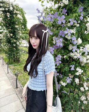 Umeyama Cocona Instagram - おさんぽ〜

#横浜#山下公園#バラ園#お散歩#GU#GUコーデ#私服