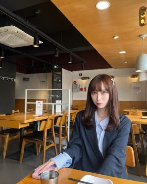 Umeyama Cocona Instagram - 🌸💕

このコーデお気に入りすぎる🫶🏻

#桜#韓国#釜山#カフェ#한국#한국카페#부산#벚꽃