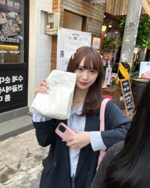 Umeyama Cocona Instagram - 🌸💕

このコーデお気に入りすぎる🫶🏻

#桜#韓国#釜山#カフェ#한국#한국카페#부산#벚꽃
