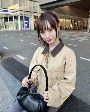 Umeyama Cocona Instagram - ポニーテール🤍

#ポニーテール#ヘアアレンジ#私服#ZARA