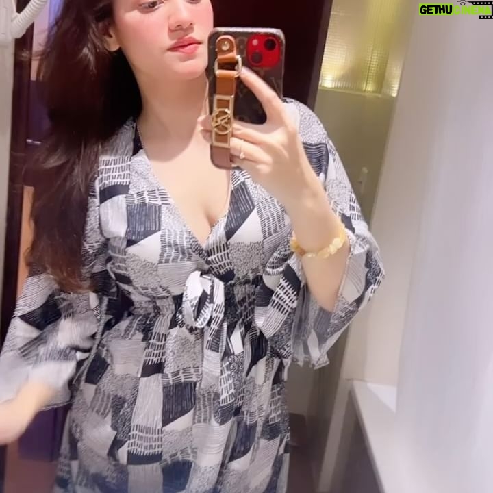 Urvashi Pardeshi Instagram - Bas yun hi ♥️