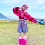 Utaha Instagram - . 先日「土曜はナニする！？」にて山之内すずちゃんとロケで愛媛県に行かせてもらいました😸💖 ずっとお話ししたかったので 仲良くなれて嬉しかったʕ•ᴥ•ʔ⁎⁺˳✧༚ また素敵な場所に遊びに行こうねっ！！ hair： @_m.339 stylist： @hizuki__am2.00 hat @clever_cat_1 pants @tntntutu @pinkoijp