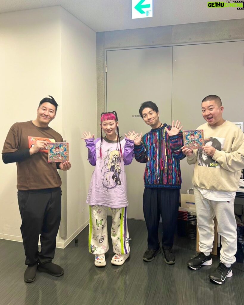 Utaha Instagram - . 「 CHOCO FES 2024 」出演させていただきました🍫🧡 エジソンで松尾アンダーグラウンドさんが登場してくださり、一緒にdance🕺！！ 2月14日(水)バレンタインspecial配信でライブが見れるらしいです！是非チェックしてください☑️ ラブリ〜に愛を背負った衣装❤️ stylist: @misaishibashi_ @akino_boop @___p.i.n.k.s___