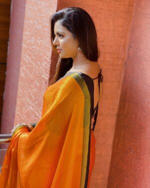 VJ Mounika Instagram - Beauty 🧡