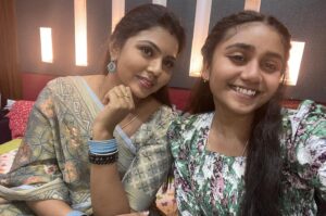 VJ Mounika Instagram - PONI c/o rani serial ❤️ … Yen manasuku rombha pudicha serial,nagitive rolls panitu irrundha na yanalayum positive roll panamudiyum nu prove pana serial.. Swetha va yen roll avalo azhaga irrundhadhadhu adhu na 100% correct ah paniiruke nu nanikire.. Thanks to my directors @sundareshwaran_dir my first call received from u sir  illana kandipa nan indha serial miss paniirupe thank u soo much sir 😇 , sply @s.s.saravanan_thedevilofficial 🙏 .. Song,romance nu avalo azhaga kattiirupangha .. Camara @prithiv_raj_r ungha frames scene ku yethamari lighings vera level ah irrukum… And rombha important ah Serial Dialogues @sukukochappan sir Ultimate sir, andha dialogues le uyir irrukum 🔥 .. My Dubbing voice 🤗 omg perfectly Suits for me-thank you so much dear @akshayapraba 🥰And my new director sir #rajan sir beautiful making …. My co stars ❤️🤗🤗🤗 beautiful souls 💫 and my Technicians 😍❤️ Spl thanks to my @radikaasarathkumar 😍 , Chance kudutha @kalaignartvofficial thank u sooo soooo much 🤗❤️ … Indha serial ku support pana fan pages and Audience pazha kodi NANDRI 🙏🙏🙏🙏