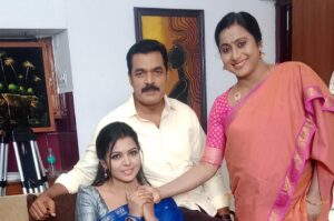 VJ Mounika Instagram - PONI c/o rani serial ❤️ … Yen manasuku rombha pudicha serial,nagitive rolls panitu irrundha na yanalayum positive roll panamudiyum nu prove pana serial.. Swetha va yen roll avalo azhaga irrundhadhadhu adhu na 100% correct ah paniiruke nu nanikire.. Thanks to my directors @sundareshwaran_dir my first call received from u sir  illana kandipa nan indha serial miss paniirupe thank u soo much sir 😇 , sply @s.s.saravanan_thedevilofficial 🙏 .. Song,romance nu avalo azhaga kattiirupangha .. Camara @prithiv_raj_r ungha frames scene ku yethamari lighings vera level ah irrukum… And rombha important ah Serial Dialogues @sukukochappan sir Ultimate sir, andha dialogues le uyir irrukum 🔥 .. My Dubbing voice 🤗 omg perfectly Suits for me-thank you so much dear @akshayapraba 🥰And my new director sir #rajan sir beautiful making …. My co stars ❤️🤗🤗🤗 beautiful souls 💫 and my Technicians 😍❤️ Spl thanks to my @radikaasarathkumar 😍 , Chance kudutha @kalaignartvofficial thank u sooo soooo much 🤗❤️ … Indha serial ku support pana fan pages and Audience pazha kodi NANDRI 🙏🙏🙏🙏