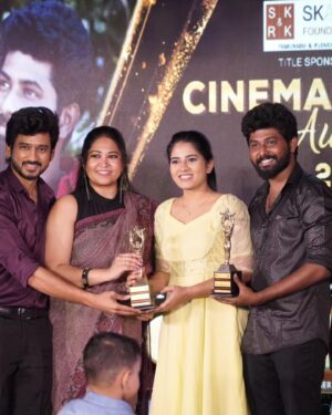 VJ Deepika Lakshmanapandi Instagram - Together we received our first award 🥹☺️
We are delighted to receive the "Cinemakaaran Award"

Finally we got recognised for our recreation reels 🤩🥰🥰🥰

Many thanks to those who support and encourage us to do this kind of recreation videos😍😊💕

Thanks nanba @saravanavickram for being with me 💕

#vjdeepika
