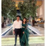 VJ Ezhilarasi Instagram - picture with my siblings❤️ (villain - Adei valandhadhu pohdhum da 🙄 enaku Annan maari iruka @ft.devil.___30 😶)