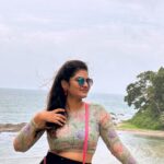VJ Ezhilarasi Instagram - Blur pictures sometimes hold very good memories and this is one among them🫶🏻 #throwback trip to one of my most fav and beautiful place #andaman 😍 , Adhuvum last min plan are , best as always✨
