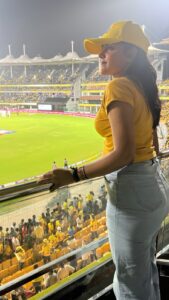 VJ Kalyani Instagram - Basically we are not foodies, Pasi thanga mudiyatha fellows🤤🥲 ... #ipl #csk #roar #foodstagram #food #vjkalyani🎤