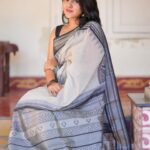 VJ Kalyani Instagram – Needhe needhe…🤍
Half white and black kanchi silk cotton saree from @panjavarnamsilkstore 💛

📸: @gett_o_ 
Hairdo: @rekhamakeups 

#whiteblack #saree #tradition #panjavarnam #vjkalyani🎤