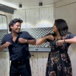 VJ Kalyani Instagram - Unapologetically YES! Come on, Come onnn🤨 ... #hosts #fun #offtheshow #problems #muthukumaran #vjkalyani🎤
