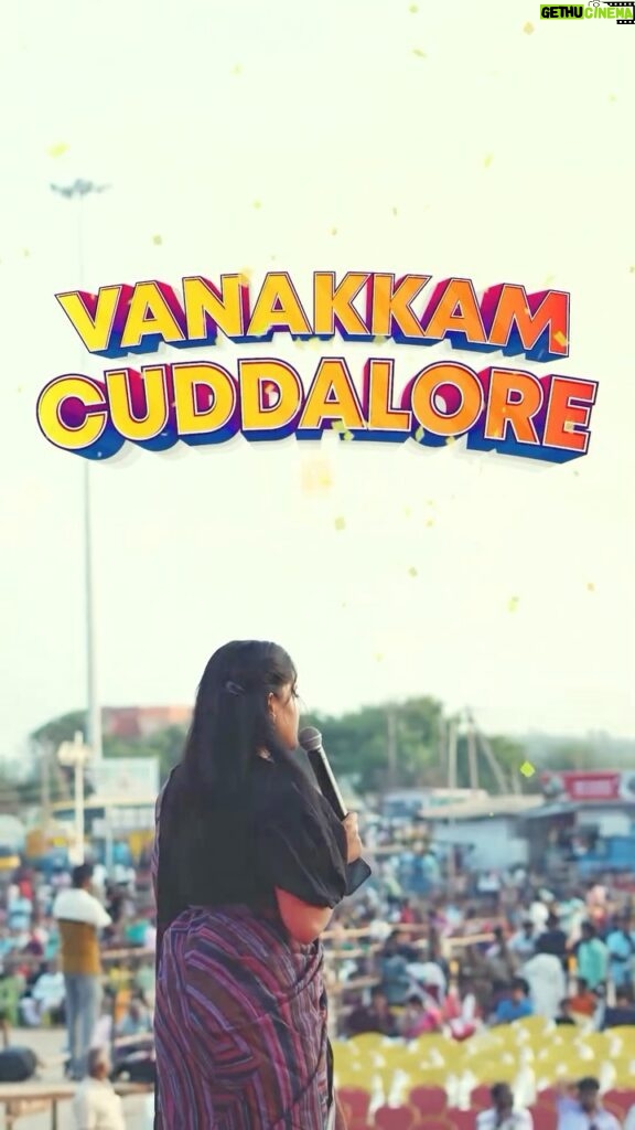 VJ Kalyani Instagram - Tamil New year at Cuddalore, filmed it a week back and i felt better late than never😅 Truly enjoyed hosting this show!!! Cuddalore makkaley, thankyou for the amazing response!!! Music, dance, drone show and a wholesole package to entertain:) @elephantstudiosindia greattt work n rendition... @manasi_official._ & @aravindkarnee awesome as alwayssss @bachelorsbandofficial show stealers!!! 📸: @storiesby_rk ✂️: @v.shivan #cuddalore #tamilnewyear #event #grateful #host #vjkalyani🎤