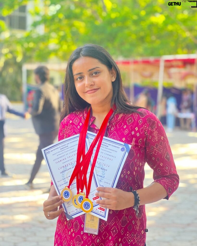 VJ Kalyani Instagram - A Balance that i am grateful for:) Kalyani with her meritorious medals for 4 Subjects😇 Doneee n dusted🫡