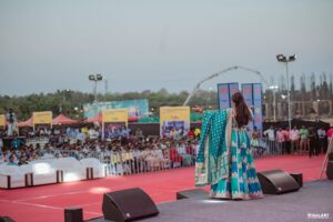 VJ Kalyani Instagram - Swipe>>> 💛
(DO NOT MISS THE LAST PIC‼️
Or may be the pics on the wholeee🙈)
...
Yet an other massive show with stellars @sivakarthikeyan  @sreeleela14 @actorsathish @iambababaskar 
Anantara'24 Thankyou for all the loveee DSU💛💛

Breaking the blues with @lithas_rentals 
📸: @balaartphotography thankyou, loving the work!

#host #collegeculturals #gratitude #sreeleela #sivakarthikeyan #actorsathish #bababaskar #fun #vjkalyani🎤